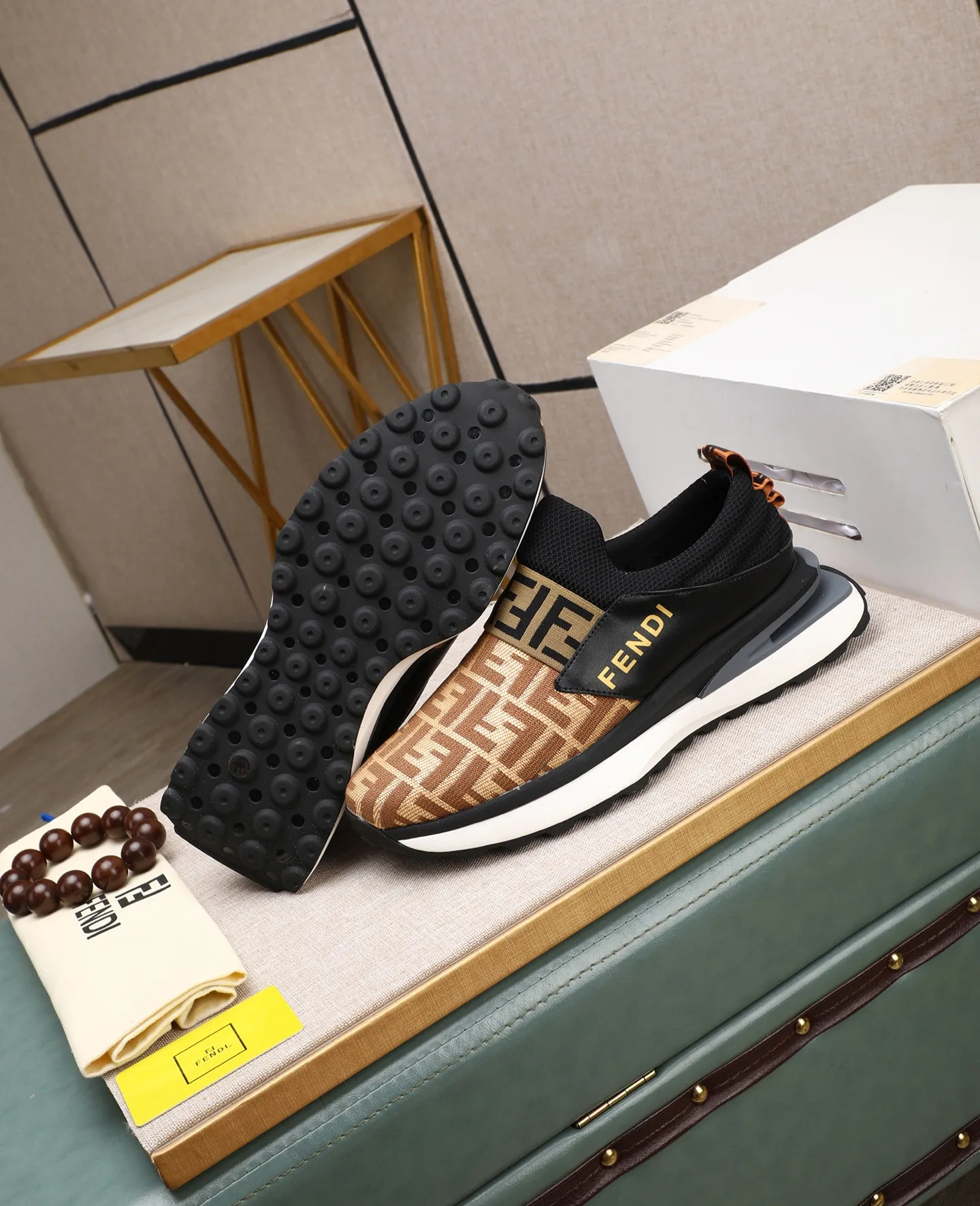 Men's shoes 💰460🕷🕷[FENDI] Fendi fashionable casual men's shoes 🇨🇳Original official website 1:1 model opening, new models are available first 💯Not high-profile but avant-garde, simple About low-key and fashionable, super versatile style 🌿 Made of original cowhide ➕ Pigskin lining 🎋 The version is comfortable on the feet, so rigorous for any small place, and the workmanship is first-class 🍍38-44 Large quantities in stock